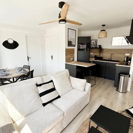 Seaside Getaway Serenity And Comfort Apartment